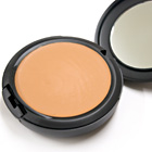 Crème Foundation - Shade: Caramel